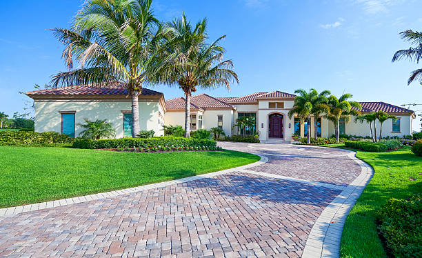 Best Professional Driveway Pavers  in Lynbrook, NY